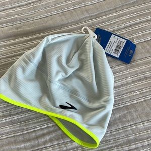 Brooks hat